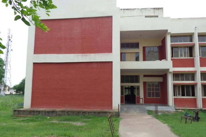https://cache.careers360.mobi/media/colleges/social-media/media-gallery/23793/2019/1/17/College Building View of Government College Sidhrawali_Campus-View.jpg
